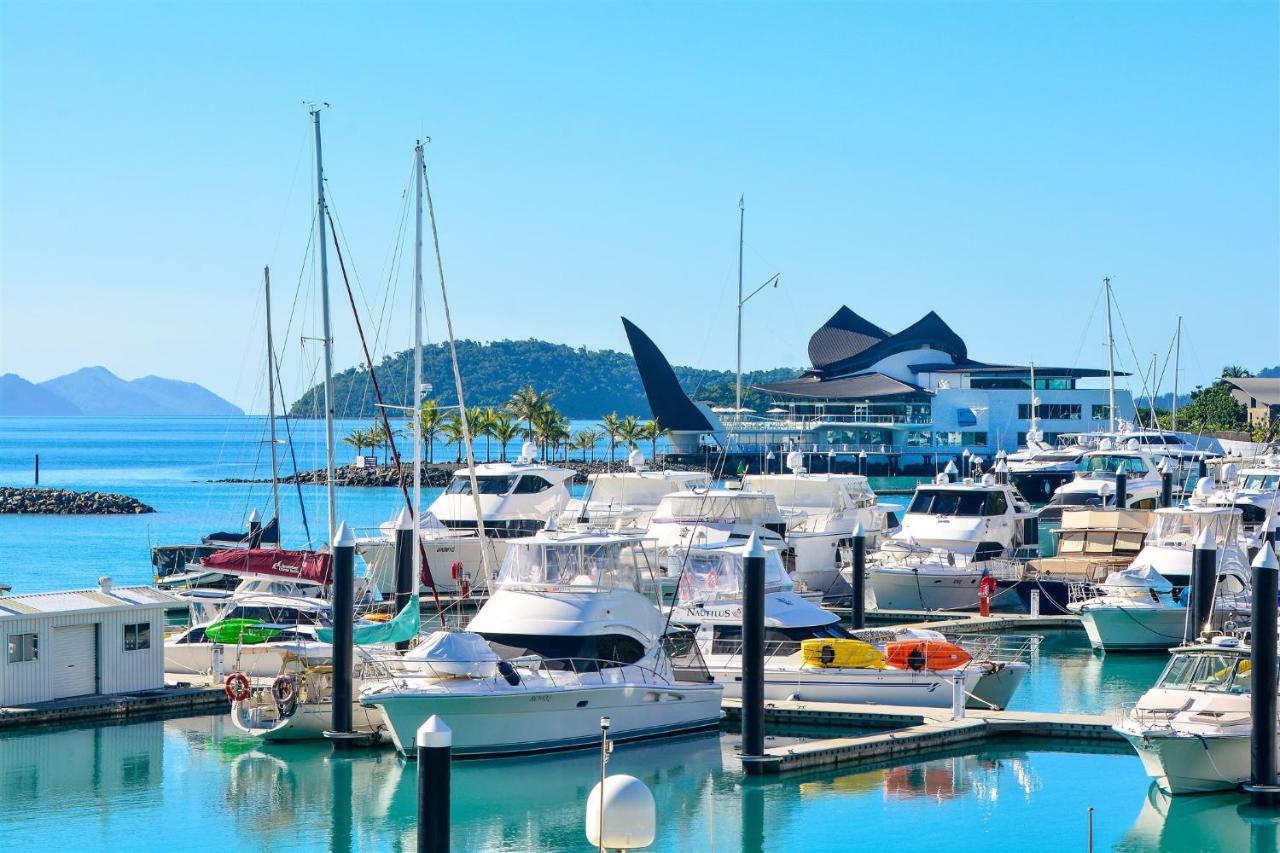 Sunset Waters Apartments Hamilton Island Esterno foto