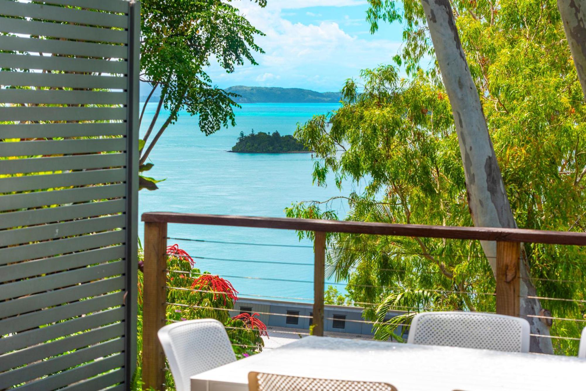 Sunset Waters Apartments Hamilton Island Esterno foto
