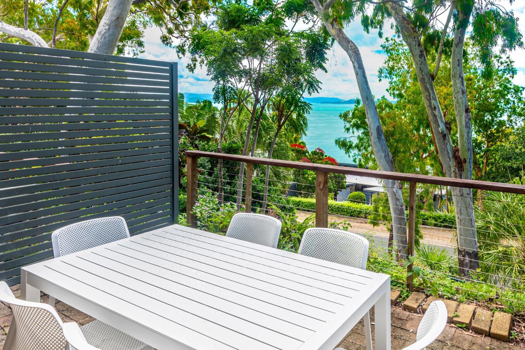 Sunset Waters Apartments Hamilton Island Esterno foto