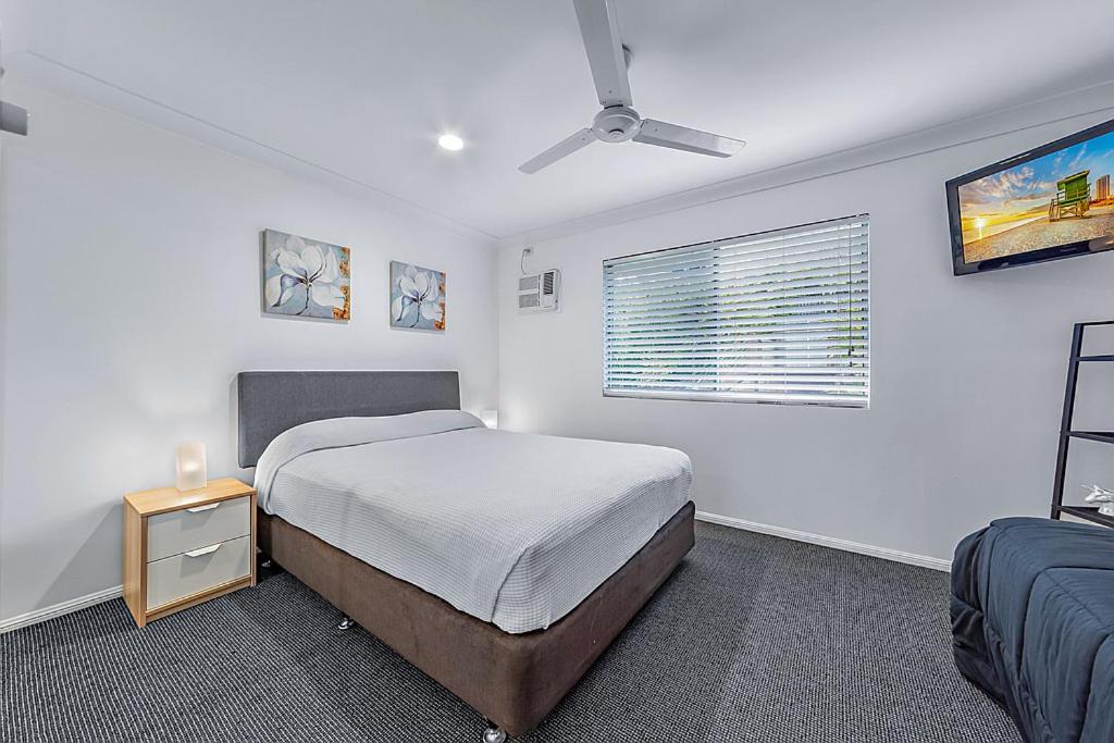 Sunset Waters Apartments Hamilton Island Esterno foto