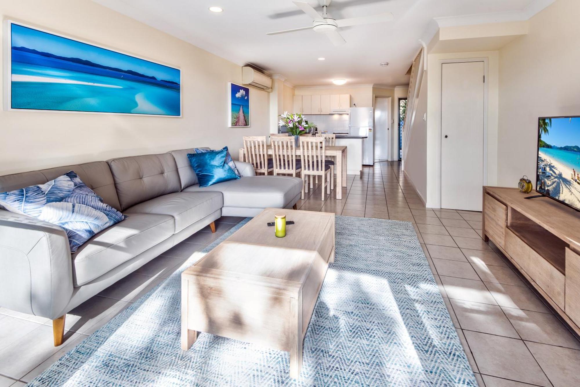 Sunset Waters Apartments Hamilton Island Esterno foto