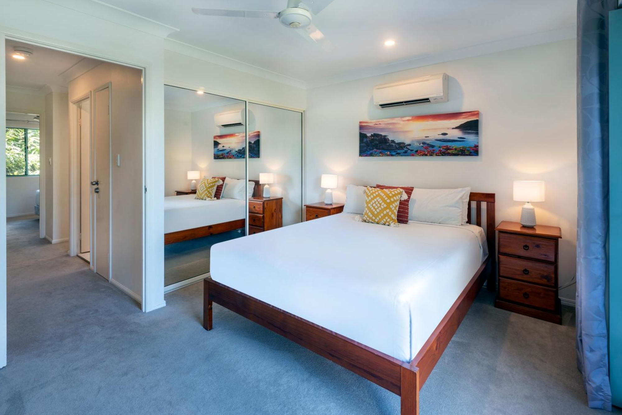 Sunset Waters Apartments Hamilton Island Esterno foto