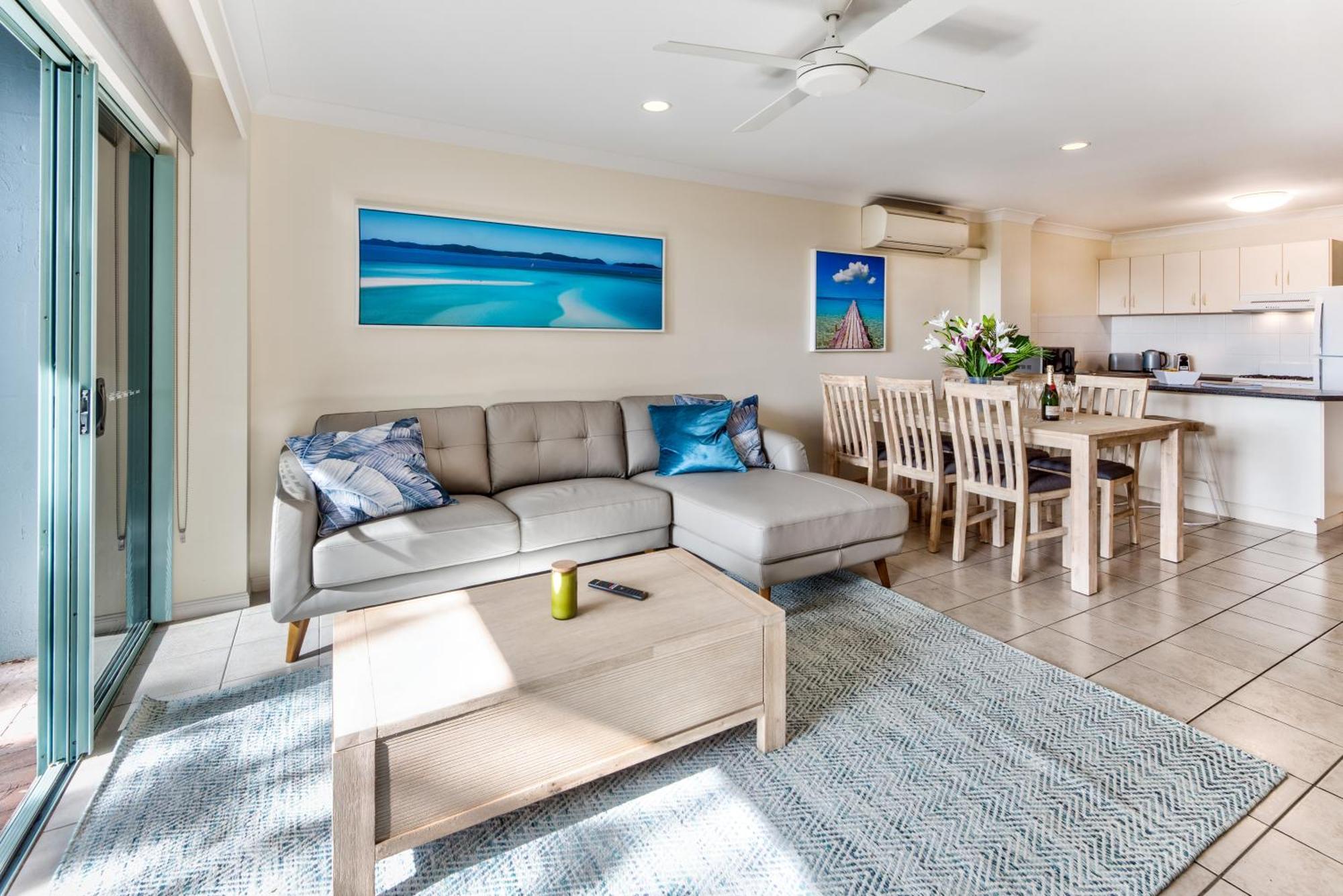Sunset Waters Apartments Hamilton Island Esterno foto