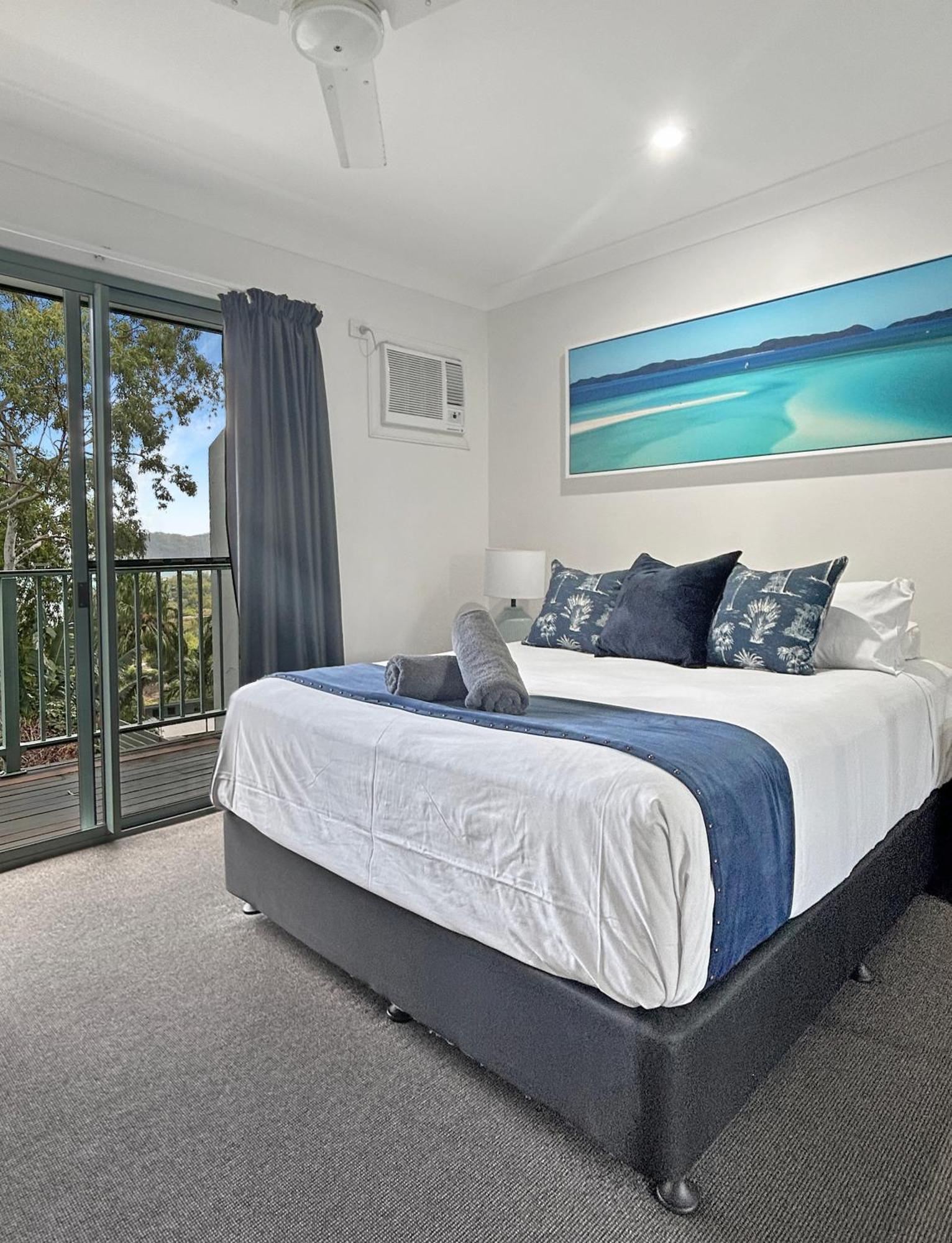 Sunset Waters Apartments Hamilton Island Esterno foto