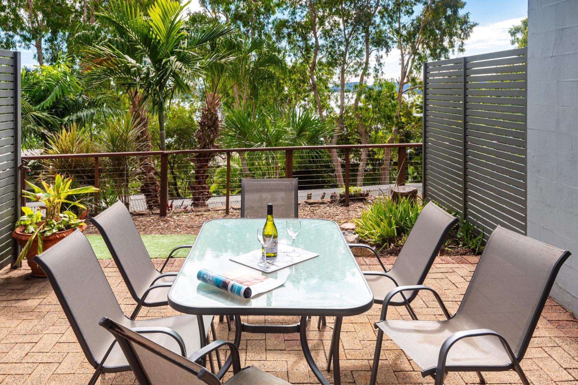 Sunset Waters Apartments Hamilton Island Esterno foto